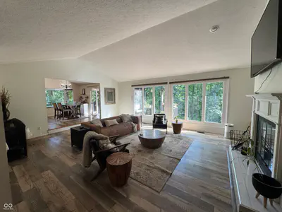 8923 Woodacre Lane, Indianapolis - 25