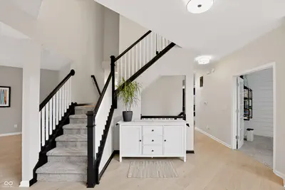 8838 Pin Oak Drive, Zionsville - 28