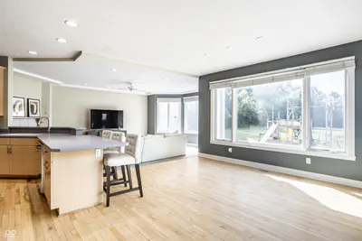 11575 Freeport Drive, Carmel - 16