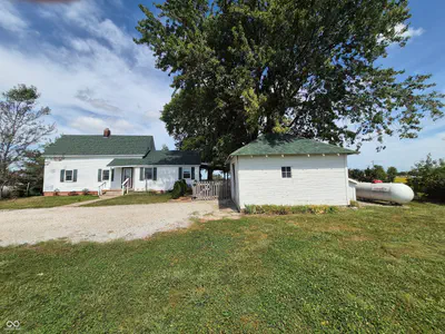6957 300, Whiteland - 3