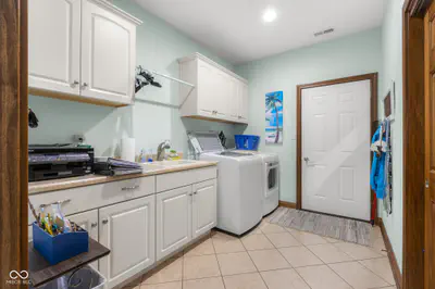3890 Naples Drive, Columbus - 47