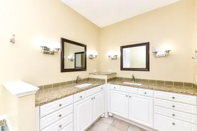 327 Walnut Street, Indianapolis - 23