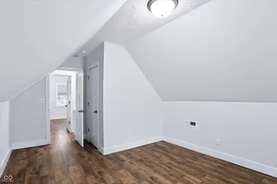 307 Wall Street, Advance - 44