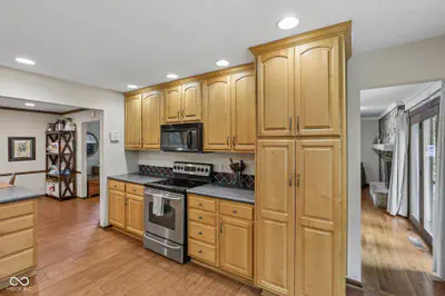 3020 Barnard Street, Indianapolis - 17