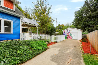 6445 Central Avenue, Indianapolis - 44