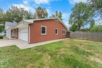 1521 Robin Hood Drive, Seymour - 5
