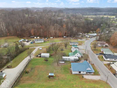 410 Main Street, English - 57