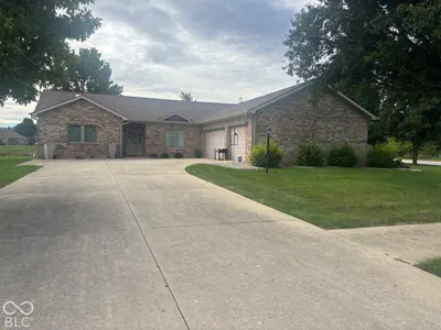 2202 Quail Run, Alexandria