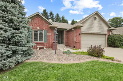 1628 Foxmere Boulevard, Greenwood - 2