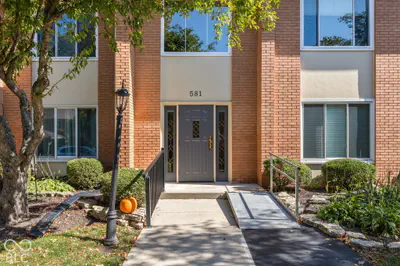 581 Hunters Drive, Carmel - 4