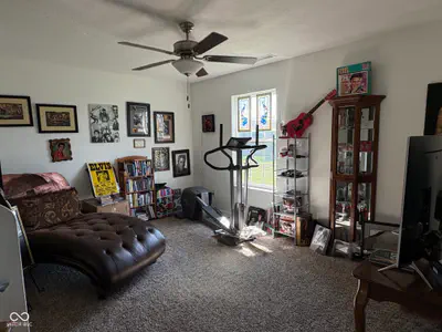 5335 Maywood Drive, Whitestown - 17