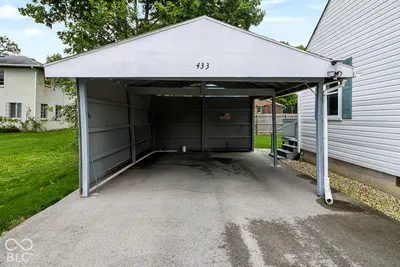 433 Main Street, Pendleton - 36