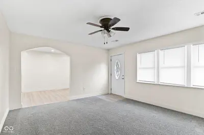 1090 N Mann Avenue, Austin - 6