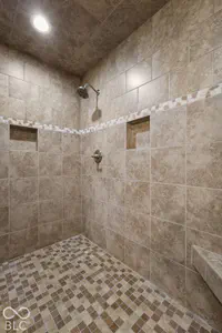 5739 Paradise Drive, Martinsville - 17