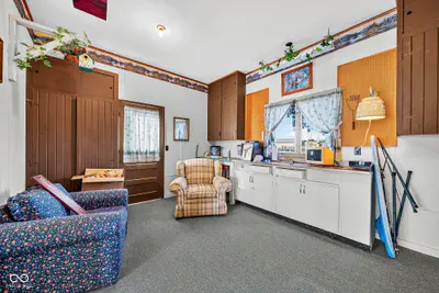 910 W Walnut, Rockville - 32