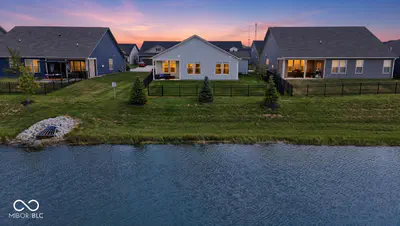 7412 Harbor Town Drive, Whitestown - 38