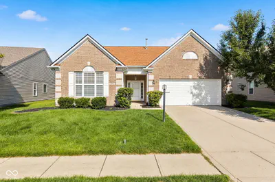 18921 Round Lake Road, Noblesville