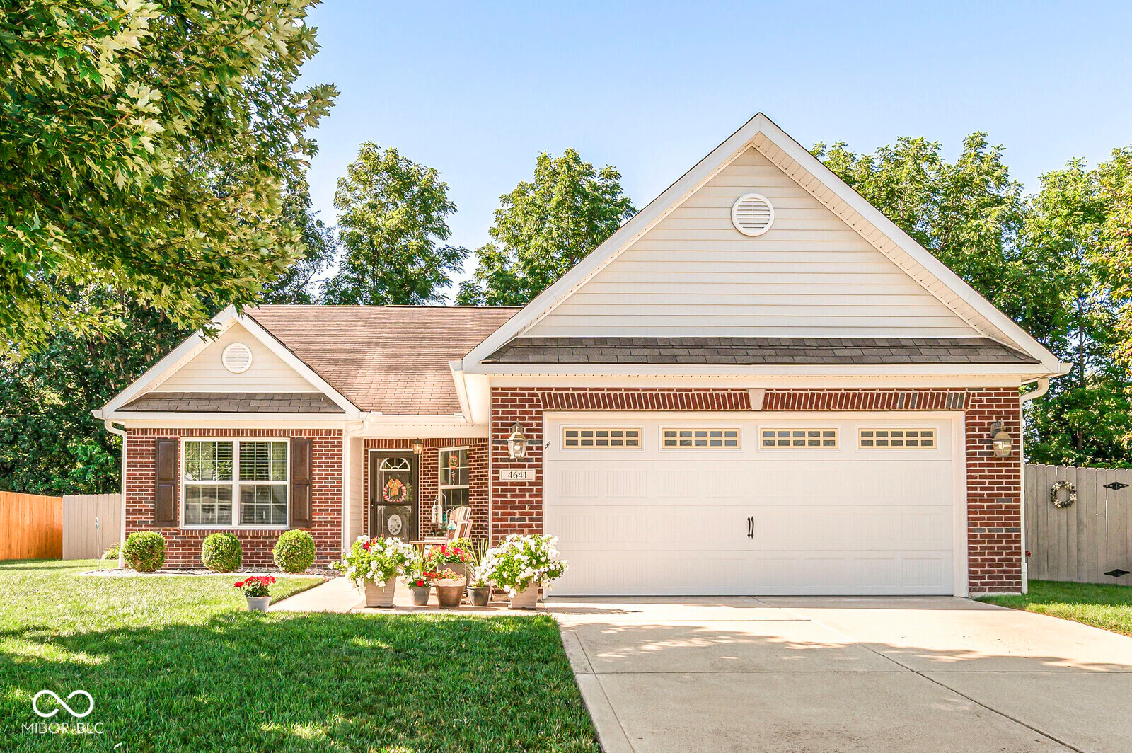 4641 Muscantine Way, Westfield