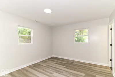 9226 Rochelle Drive, Indianapolis - 17