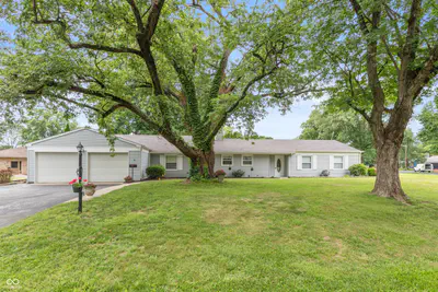 831 North Drive, Seymour - 30