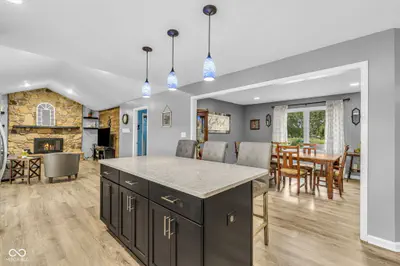 1221 Normandie Court, Avon - 7