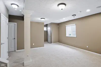 13973 Avalon East Drive, Fishers - 55