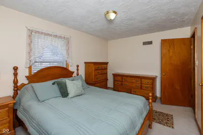 831 North Drive, Seymour - 22