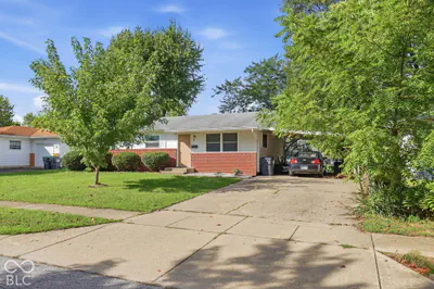 7 Crestview, Greenwood