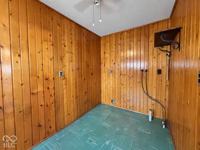559 S Sycamore Street, Martinsville - 37
