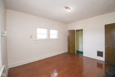 718 S Walnut Street, Seymour - 27