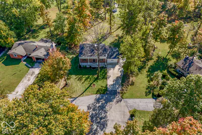 821 Merry Lane, Greenwood - 5