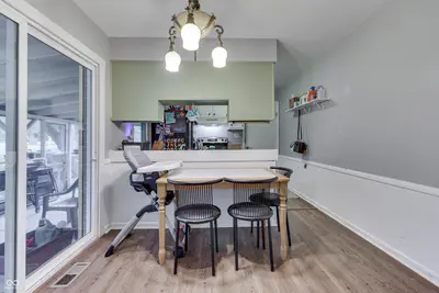 8025 Sycamore Road, Fairland - 12