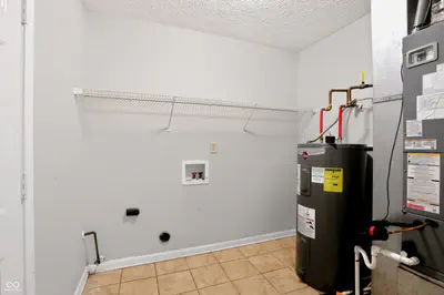 8276 Bayshore Lane, Avon - 28