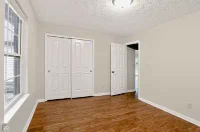 8276 Bayshore Lane, Avon - 24