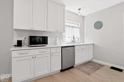 132 W 41st Street, Indianapolis - 21