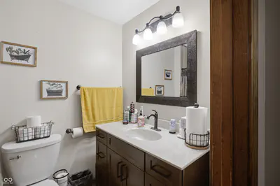 1170 W Base Road, North Vernon - 26