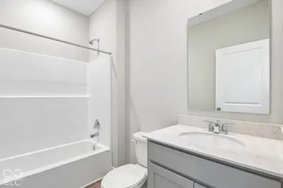1093 Blackstone Avenue, Franklin - 23