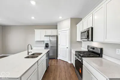 9202 Fitzgerald Drive, Indianapolis - 13