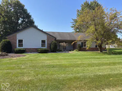 3339 W Sunset Drive N, Greenfield