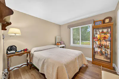 261 Oakwood, Greenwood - 39
