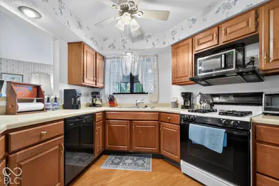 7658 Micawber Court, Indianapolis - 17