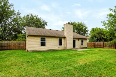 8276 Bayshore Lane, Avon - 32