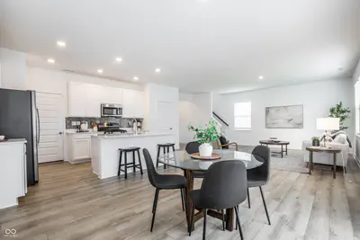 10038 Sundley Drive, Indianapolis - 12