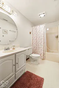 925 Oakwood Lane, Paoli - 74