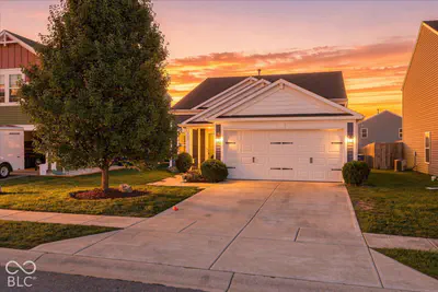 906 Olmsted, Shelbyville - 2
