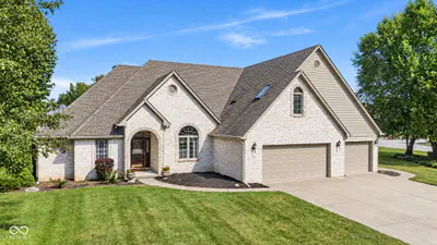 710 Willow Pointe South Drive, Plainfield - 55
