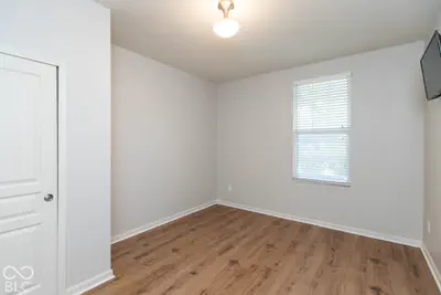 8284 Terryglass, Avon - 17