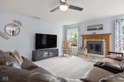 10255 Lothbury Circle, Fishers - 19
