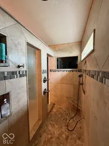 5884 Hollow Oak Trail, Carmel - 24