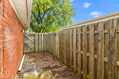 7644 Vintage Circle, Indianapolis - 25